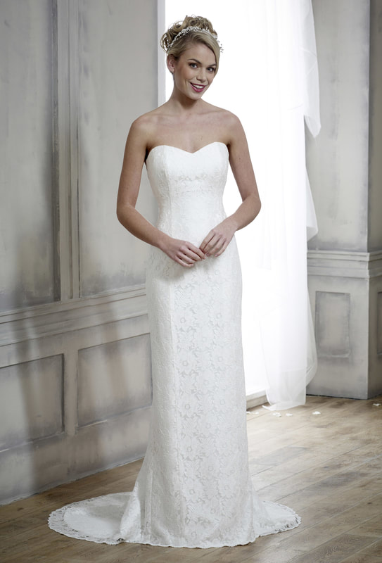 fitted strapless lace wedding dress